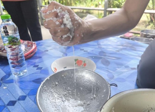 ココナッツオイル作り体験